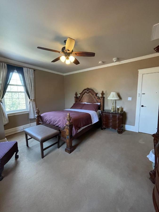 The Woodford Inn Versailles Dış mekan fotoğraf