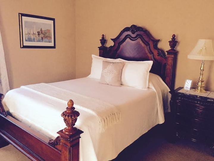 The Woodford Inn Versailles Dış mekan fotoğraf